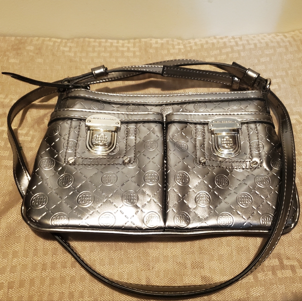 Dana Buchman Silver/Chrome metallic crossbody red leopard print lining